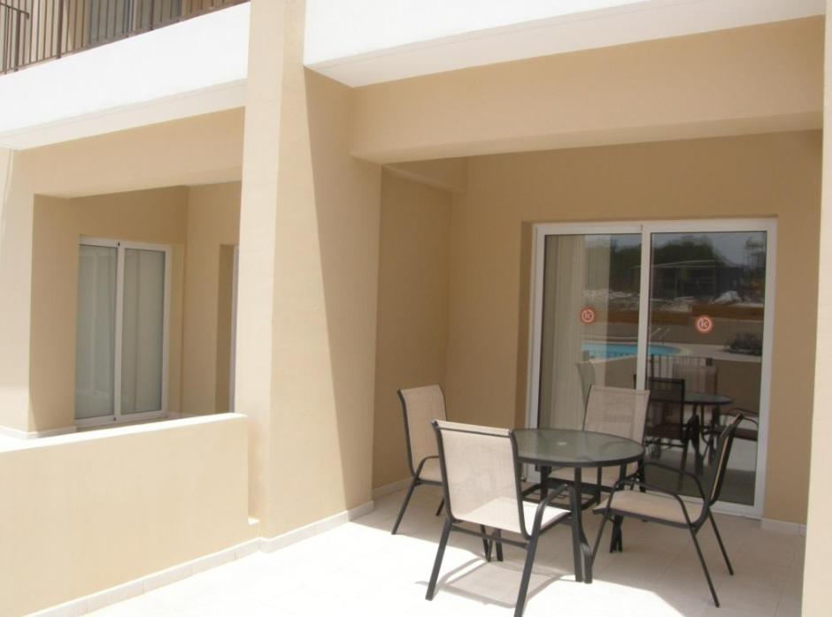 Kronos Holiday Apartments Паралимни Стая снимка